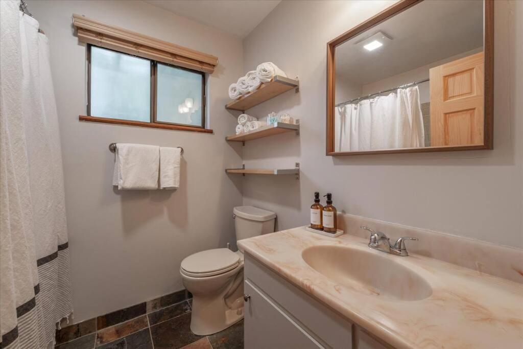 Cozy Pet-Friendly Cabin W Fenced-In Yard Close To Slopes Beach Town Carnelian Bay Dış mekan fotoğraf